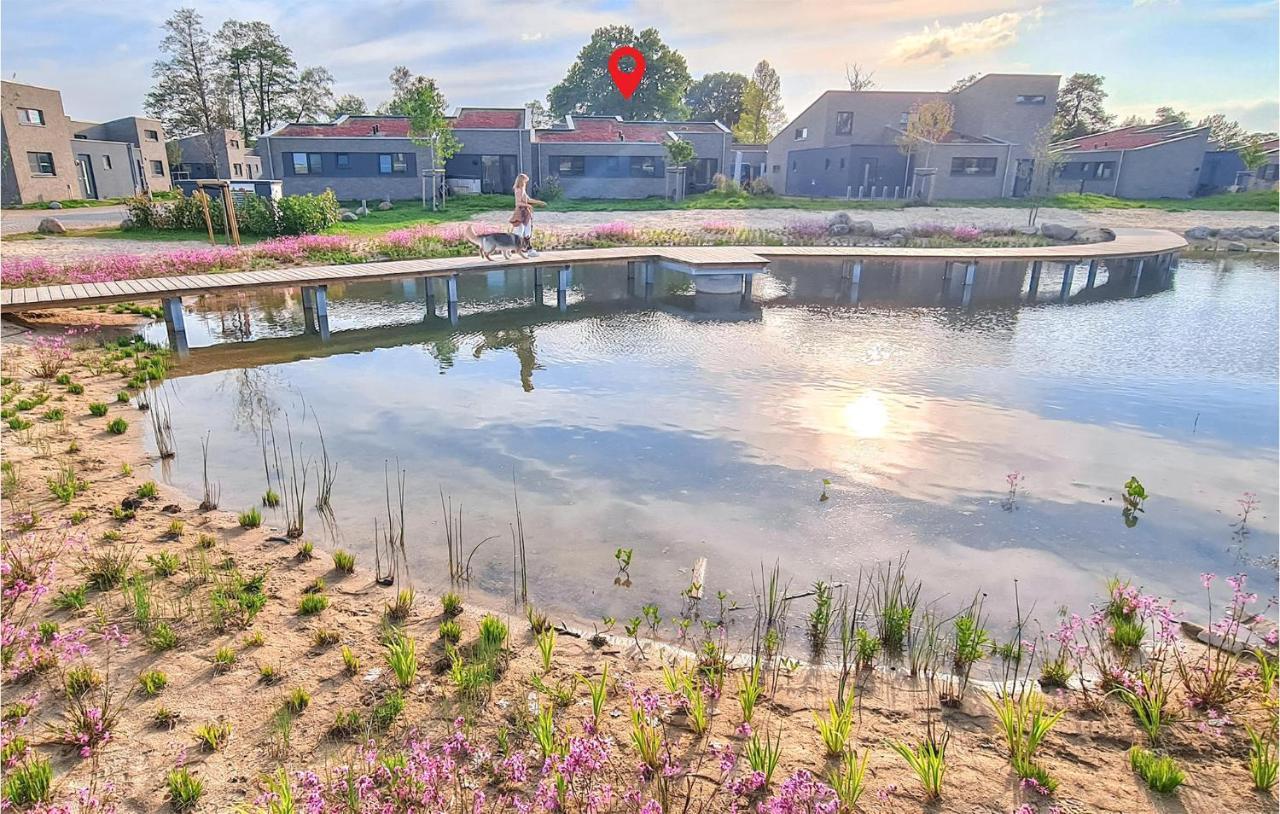Nice Home In Lembruch-Duemmer See With Sauna Екстериор снимка
