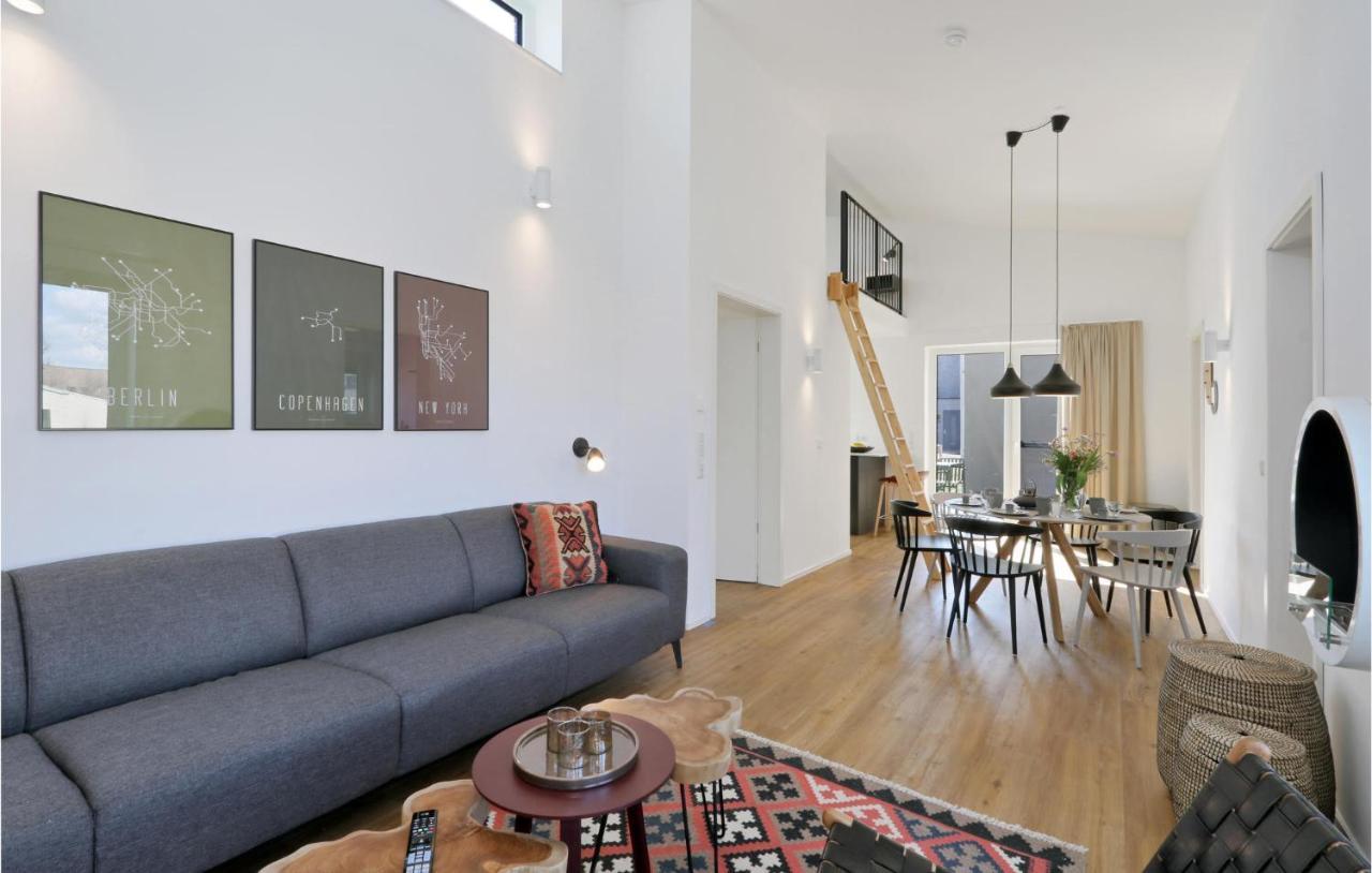 Nice Home In Lembruch-Duemmer See With Sauna Екстериор снимка