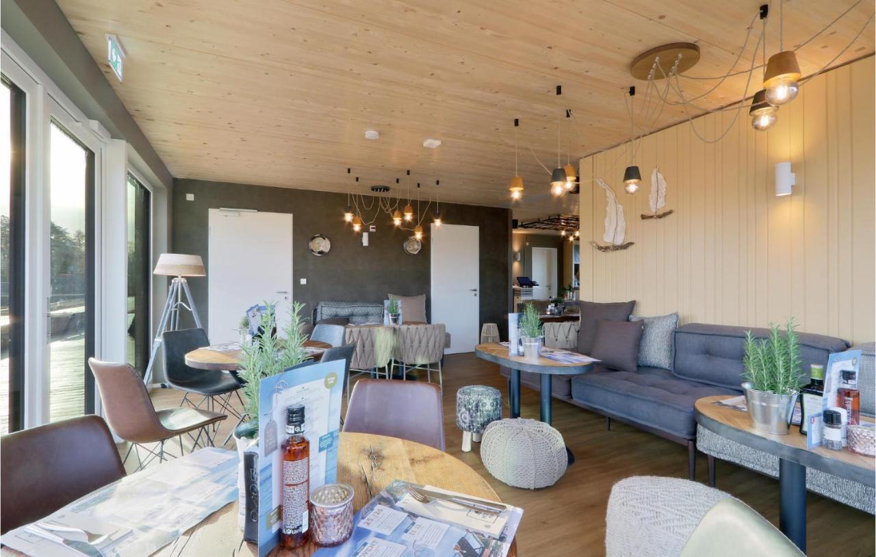 Nice Home In Lembruch-Duemmer See With Sauna Екстериор снимка