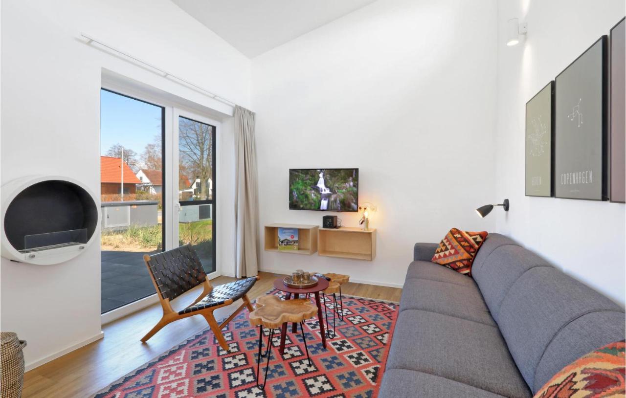 Nice Home In Lembruch-Duemmer See With Sauna Екстериор снимка