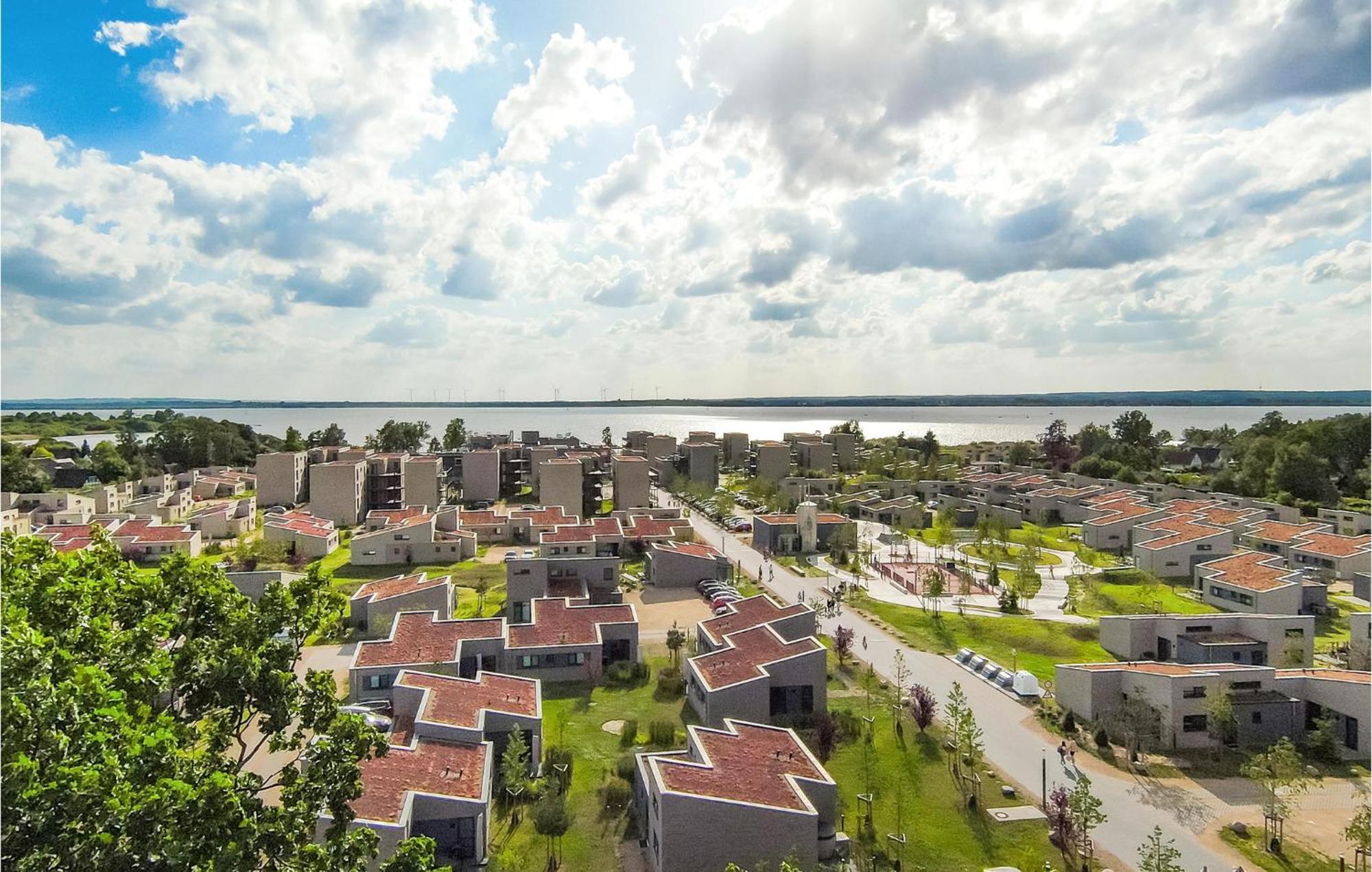 Nice Home In Lembruch-Duemmer See With Sauna Екстериор снимка